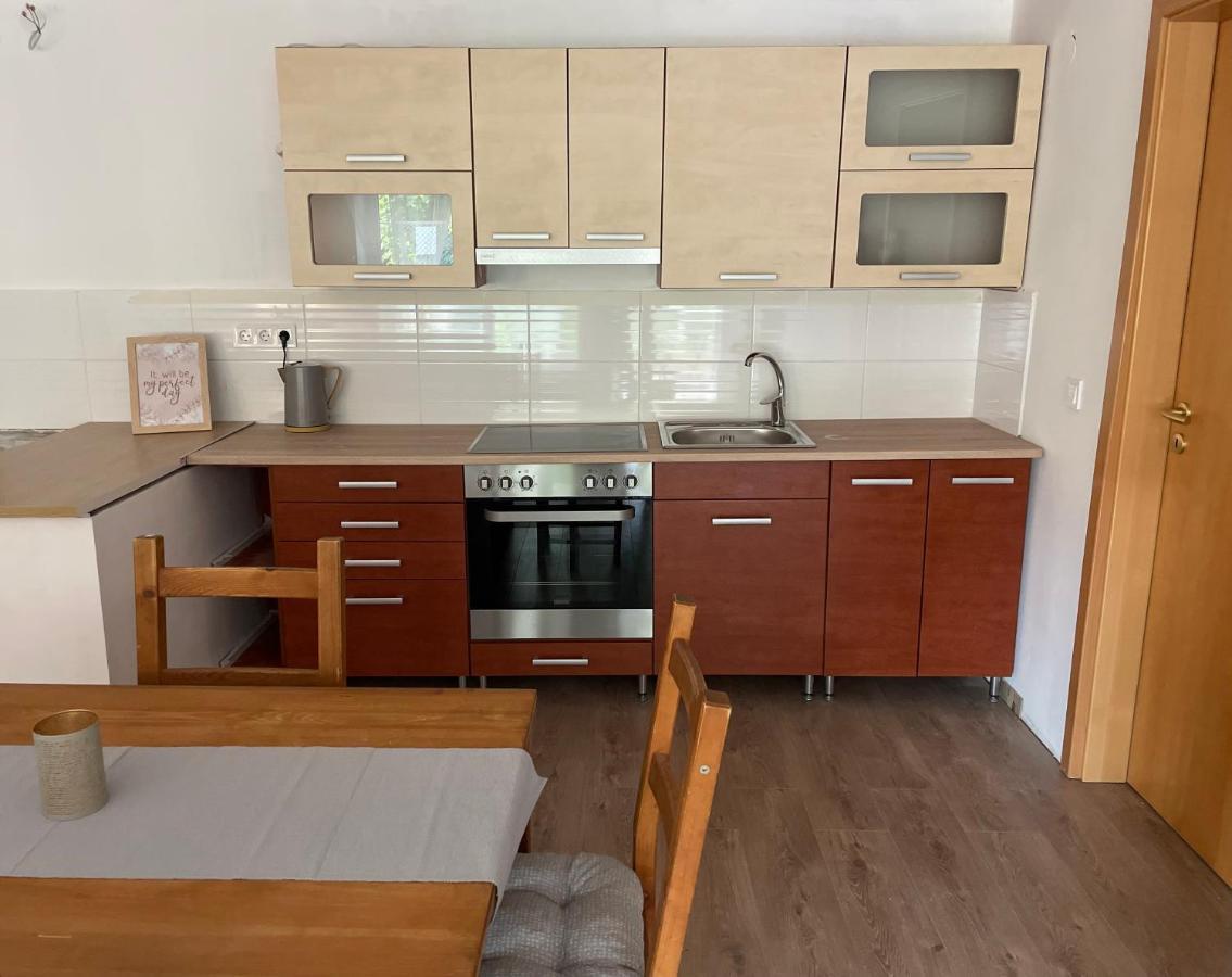 Boni Apartman Мишкольц Экстерьер фото