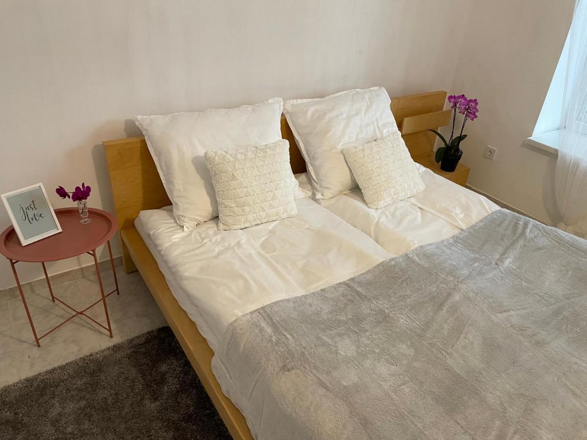 Boni Apartman Мишкольц Экстерьер фото